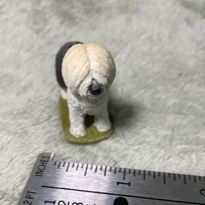 This metal dog from MOMS COLLECTION